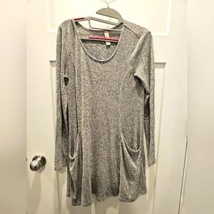 Altar’d State Gray Tunic Top Small Long Sleeve Soft Pocket Lounge Shirt Boho